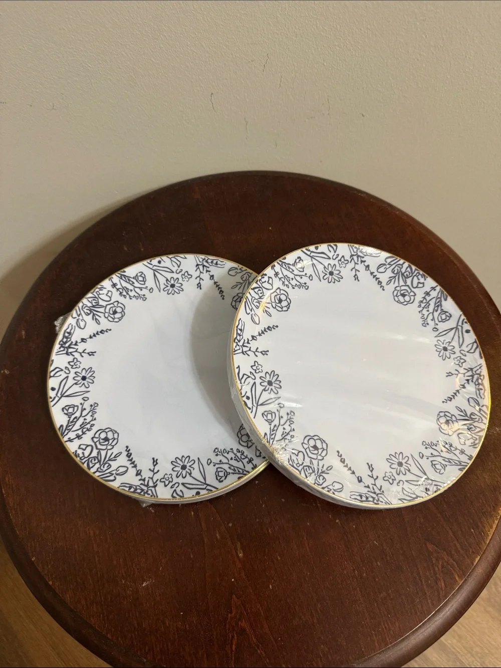 Elegant Blue Floral Plates with Gold Trim